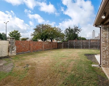 1087 Sahallee Drive - Photo Thumbnail 33