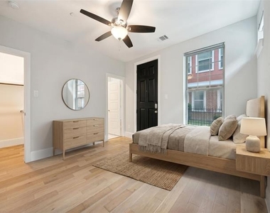 1309 Arch Place - Photo Thumbnail 2