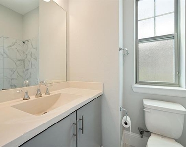 1309 Arch Place - Photo Thumbnail 10