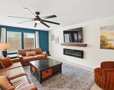 2926 Lorena Jordan Road - Photo Thumbnail 5