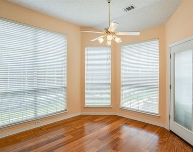 1304 Pagewynne Drive - Photo Thumbnail 7