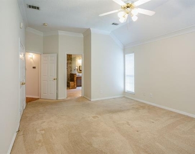 1304 Pagewynne Drive - Photo Thumbnail 13