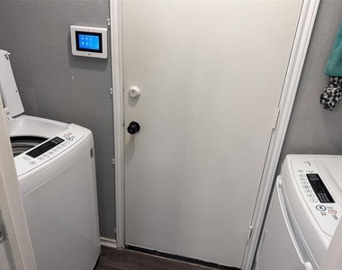 768 Pierre Lane - Photo Thumbnail 18