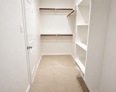 5119 Penrose Drive - Photo Thumbnail 11