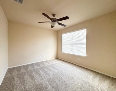 9100 Spurs Trail - Photo Thumbnail 24