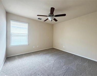 9100 Spurs Trail - Photo Thumbnail 23
