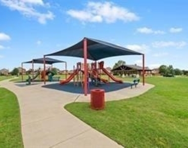 9100 Spurs Trail - Photo Thumbnail 31