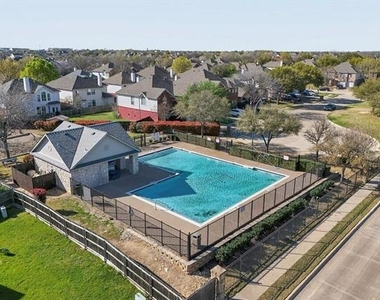 10204 Star Fish Street - Photo Thumbnail 27