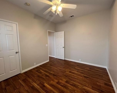 10204 Star Fish Street - Photo Thumbnail 20