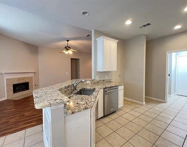 10204 Star Fish Street - Photo Thumbnail 12