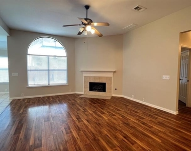 10204 Star Fish Street - Photo Thumbnail 13