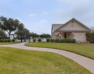 10204 Star Fish Street - Photo Thumbnail 26