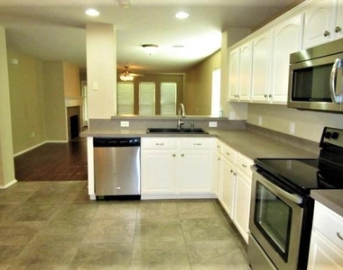 9836 Carter Drive - Photo Thumbnail 11