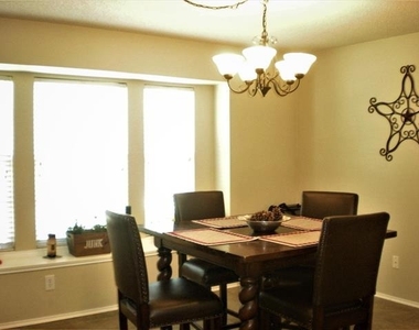 9836 Carter Drive - Photo Thumbnail 8