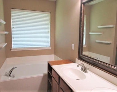 9836 Carter Drive - Photo Thumbnail 15