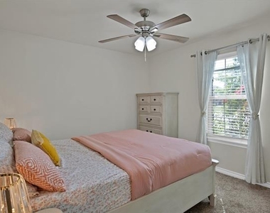 1107 Branding Iron Lane - Photo Thumbnail 17