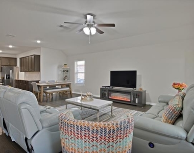 1107 Branding Iron Lane - Photo Thumbnail 2