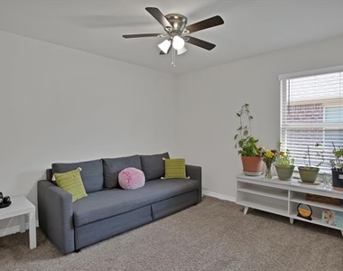 1107 Branding Iron Lane - Photo Thumbnail 13