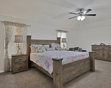 1107 Branding Iron Lane - Photo Thumbnail 9