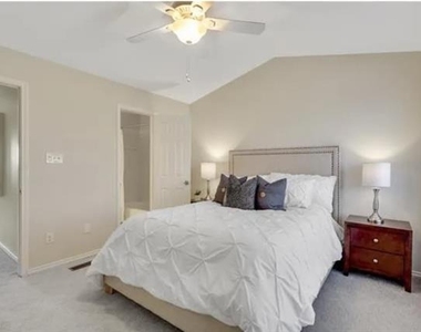 8400 Hickory Street - Photo Thumbnail 9
