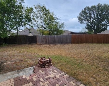 9201 Popes Creek Court - Photo Thumbnail 9