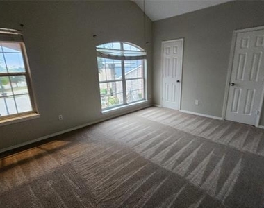 9201 Popes Creek Court - Photo Thumbnail 18