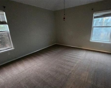 9201 Popes Creek Court - Photo Thumbnail 16