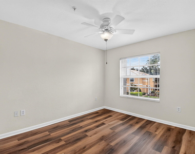 7662 Spatterdock Drive - Photo Thumbnail 12