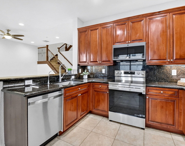 7662 Spatterdock Drive - Photo Thumbnail 4