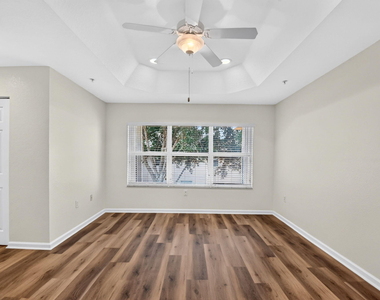 7662 Spatterdock Drive - Photo Thumbnail 3