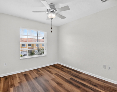 7662 Spatterdock Drive - Photo Thumbnail 13