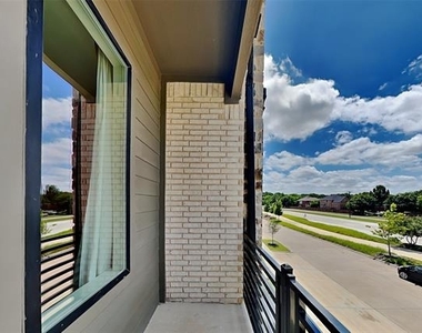 1192 Daybreak Drive - Photo Thumbnail 16