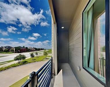 1192 Daybreak Drive - Photo Thumbnail 15