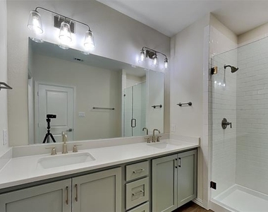 1192 Daybreak Drive - Photo Thumbnail 9