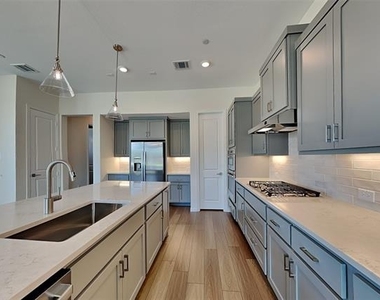 1192 Daybreak Drive - Photo Thumbnail 4
