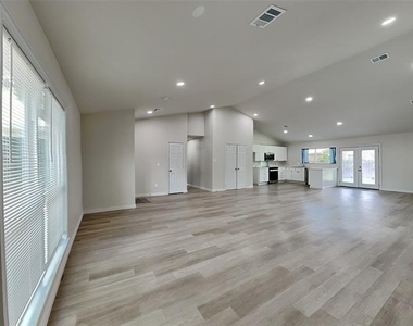 4348 Spindletree Lane - Photo Thumbnail 3