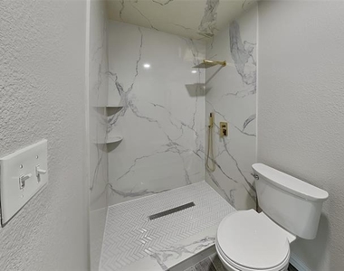 4348 Spindletree Lane - Photo Thumbnail 14