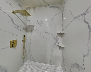4348 Spindletree Lane - Photo Thumbnail 9