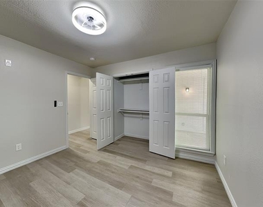 4348 Spindletree Lane - Photo Thumbnail 11