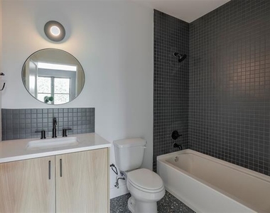 309 W Daggett Avenue - Photo Thumbnail 10