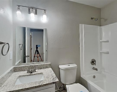 7445 Sienna Ridge Lane - Photo Thumbnail 16