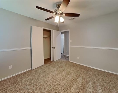 7445 Sienna Ridge Lane - Photo Thumbnail 13