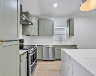 601 Pearson Avenue - Photo Thumbnail 11