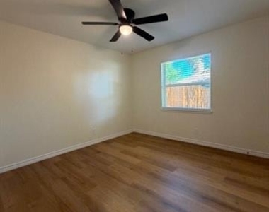 108 Amory Drive - Photo Thumbnail 24