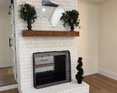 108 Amory Drive - Photo Thumbnail 8