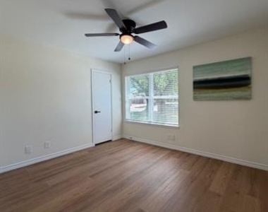 108 Amory Drive - Photo Thumbnail 21