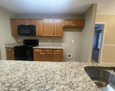 1226 W Hudgins Street - Photo Thumbnail 10