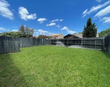 1226 W Hudgins Street - Photo Thumbnail 27