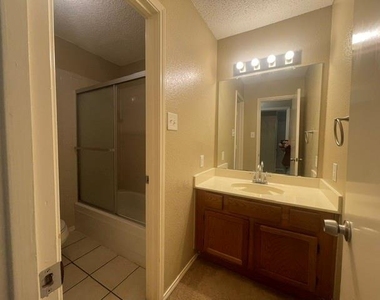 1226 W Hudgins Street - Photo Thumbnail 18