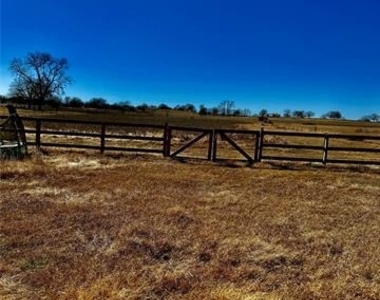 142 County Road 2630 - Photo Thumbnail 2